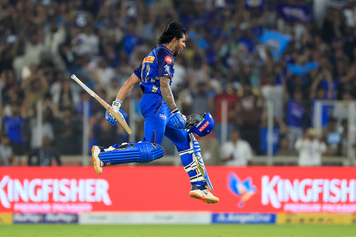 GT vs MI IPL 2026: तिलक वर्मा ने मचाया कोहराम, 45 गेंदों में सेंचुरी ठोक तोड़ा सूर्यकुमार यादव का मेगा रिकॉर्ड