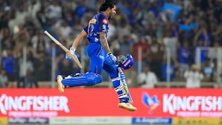 GT vs MI IPL 2026: तिलक वर्मा ने मचाया कोहराम, 45 गेंदों में सेंचुरी ठोक तोड़ा सूर्यकुमार यादव का मेगा रिकॉर्ड