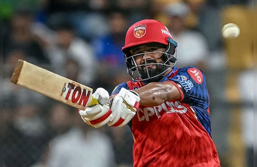 PBKS vs RR LIVE Score, IPL 2026:  1,1,1,B4,1,1...प्रभसिमरन ने 35 गेंदों में ठोकी फिफ्टी, सरपंच साहब पर नजरें
