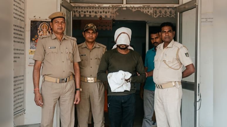 ड्राइवर ने ऑटो में नाबालिग से दिनदहाड़े किया दुष्कर्म, चिल्लाने पर जंगल में छोड़कर हुआ फरार&nbsp;