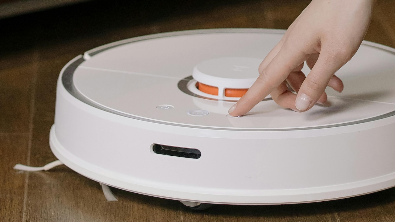 Can Robot Vacuums Handle Indian Dust Properly? What Buyers Usually Learn Too Late
