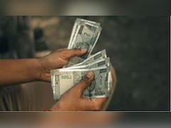 DA Hike 2026: लाखों कर्मचारियों को मिली सौगात, लेकिन क्या 50% डीए बेसिक में मर्ज होगा? जानें संगठनों की मांग