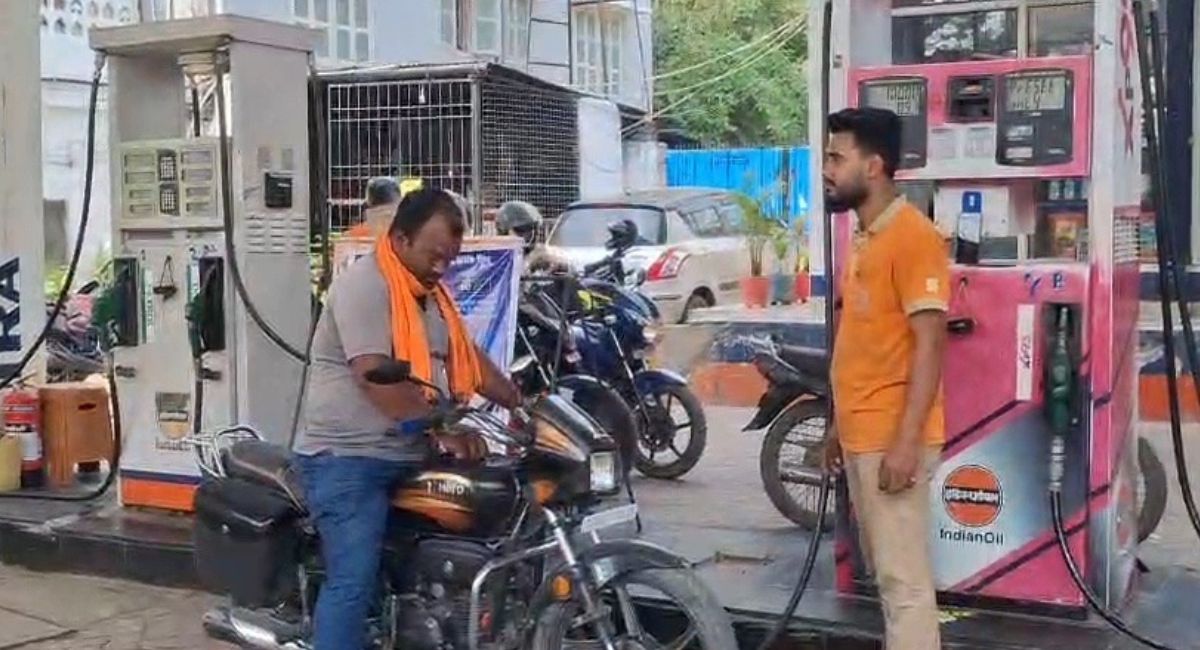 Centre May Hike Fuel Prices If Middle East Crisis Prolongs: RBI Governor