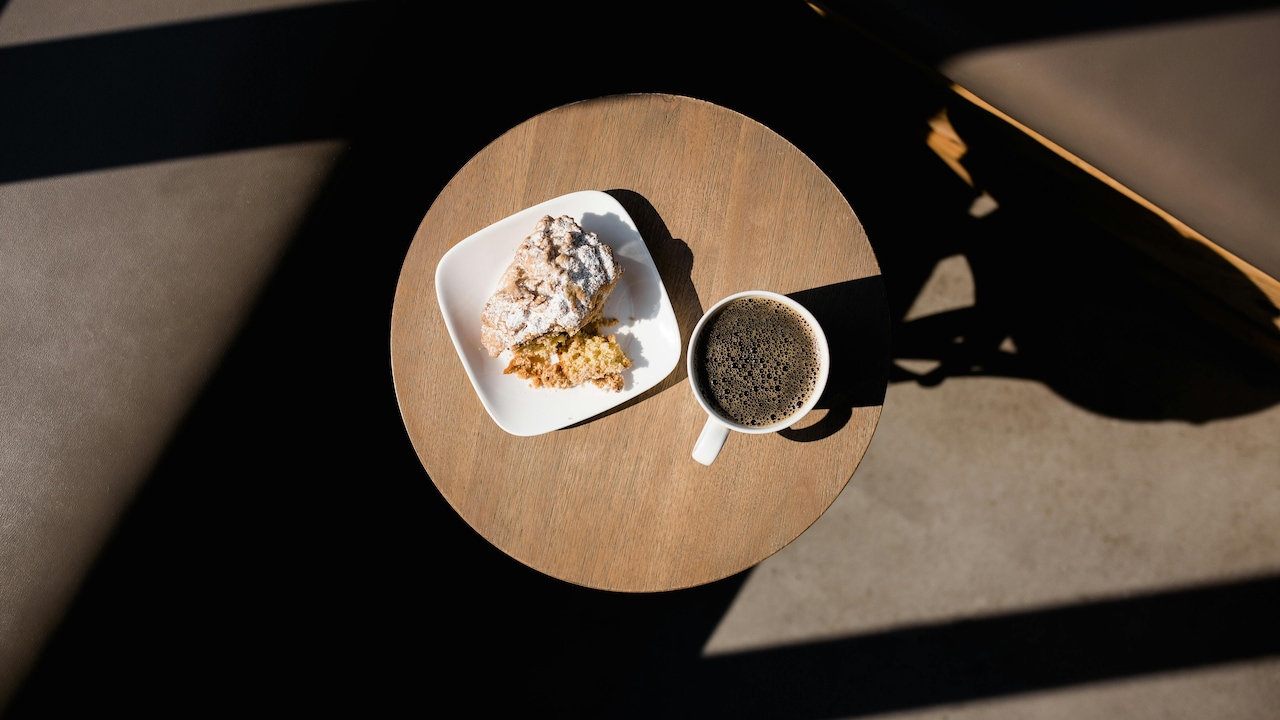 Coffee Table Storage Solutions That Reduce Living Room Mess