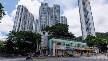 China's Evergrande Group Chairman Pleades Guilty In Embezzlement Case