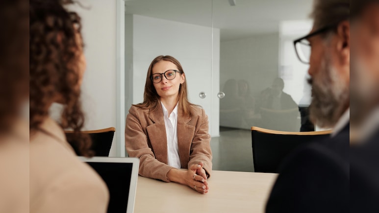 'आप नौकरी क्&zwj;यों बदलना चाहते हैं', इंटरव्&zwj;यू में पूछा जाए ये सवाल तो ये है सही जवाब, नोट कर लें