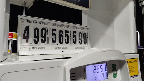 Iran War Pinches US Households: Gas Prices Hit 4-Year High Under Hormuz Deadlock