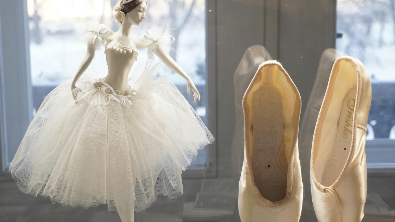 Why Ballerinas Often Hurt At The Toes And What To Check