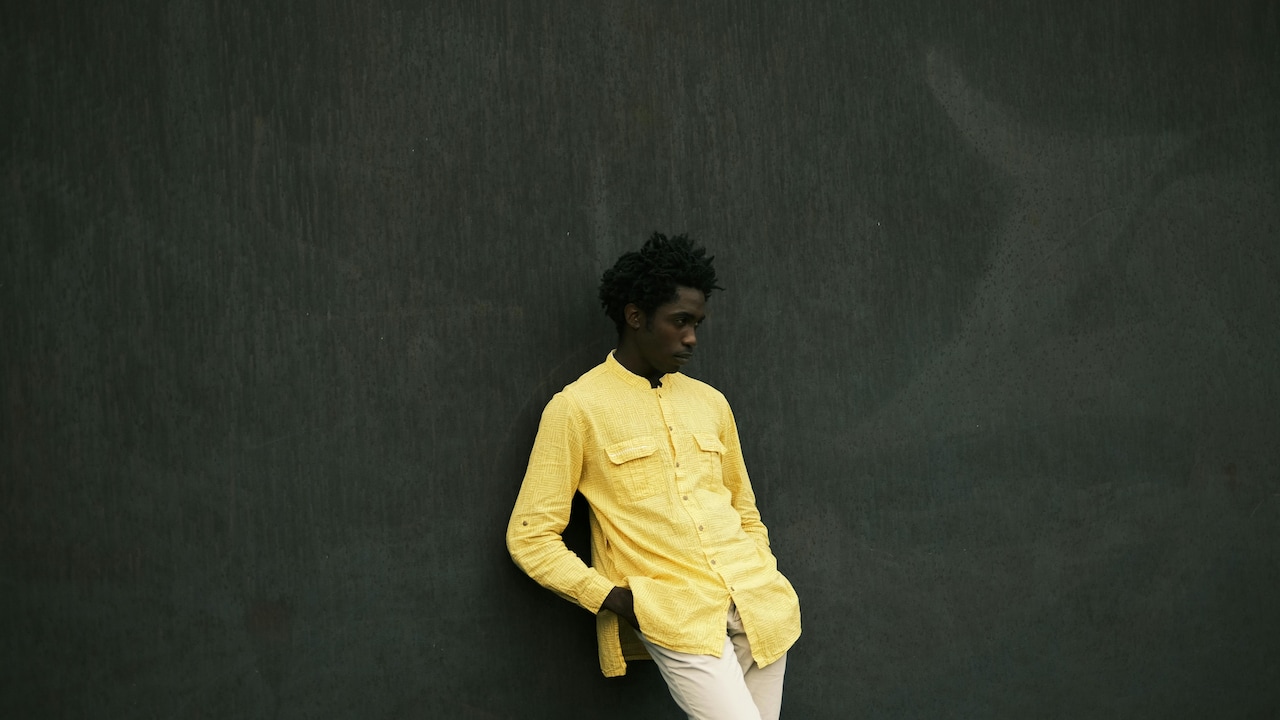 Why Seersucker Shirts Feel Cooler In Summer And Whether They're Worth It Why Seersucker Shirts Feel Cooler In Summer And Whether They're Worth It