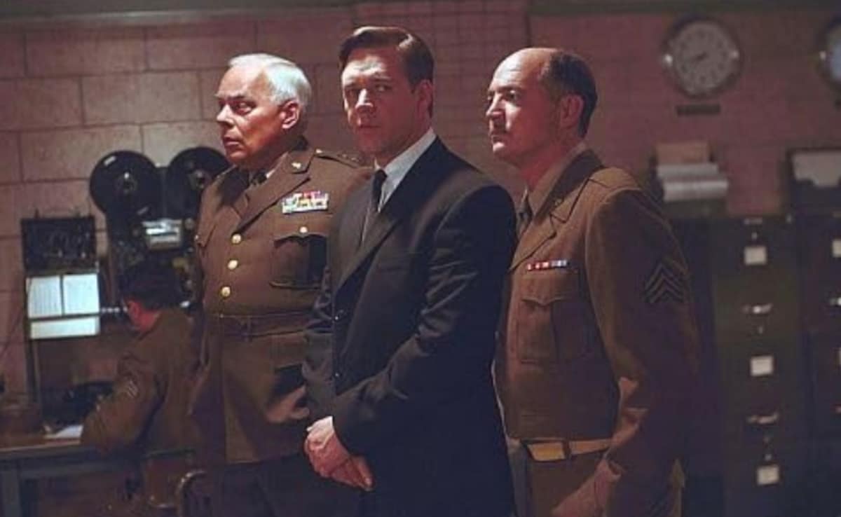 इस Good Friday वीकेंड को बनाएं खास, OTT पर देखें इमोशनल से लेकर थ्रिलर तक की 8 शानदार फिल्में