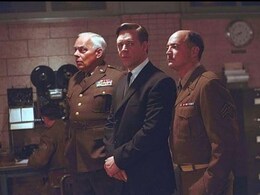 इस Good Friday वीकेंड को बनाएं खास, OTT पर देखें इमोशनल से लेकर थ्रिलर तक की 8 शानदार फिल्में