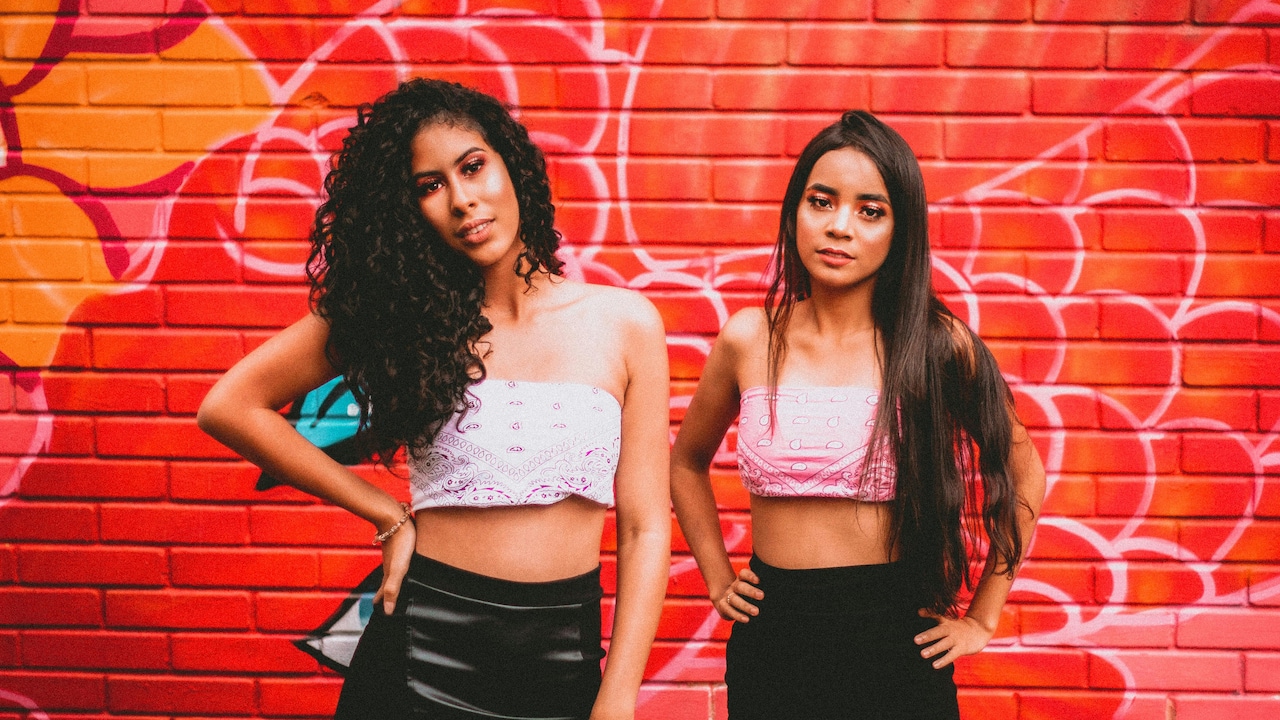 Cropped Tops Gone Wrong: How To Wear Them Without Looking Unbalanced