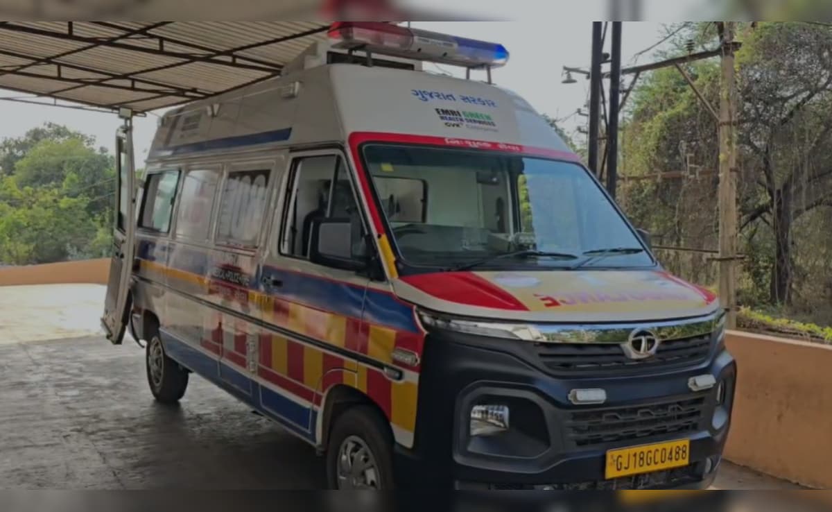 गुजरात के वलसाड में बड़ा सड़क हादसा, 6 की मौत, कई गंभीर रूप से घायल