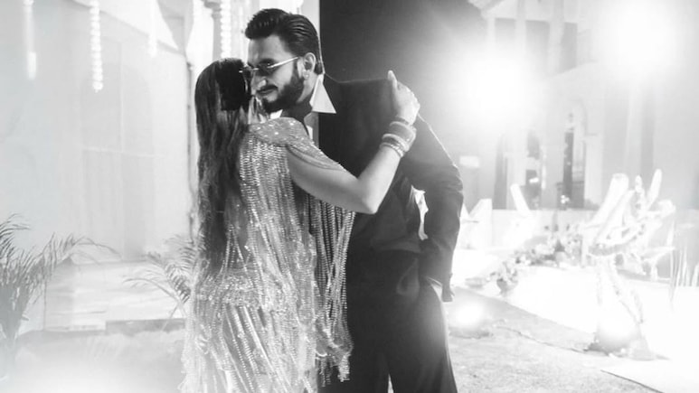 <i>Dhurandhar 2</i> Star Ranveer Singh's Pic Hugging Cousin Saumya Hingorani At Her Goa Wedding Goes Viral