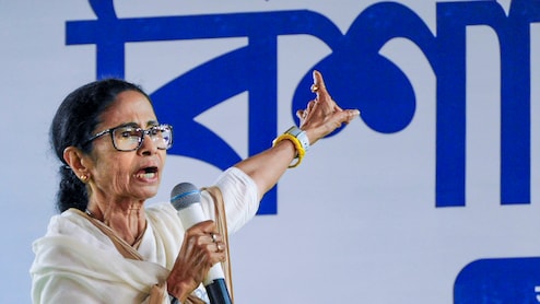 'पुलिस व्यवस्था मेरे हाथ में नहीं, चुनाव आयोग चला रहा राज्य...', मालदा के मुद्दे पर बोलीं सीएम ममता