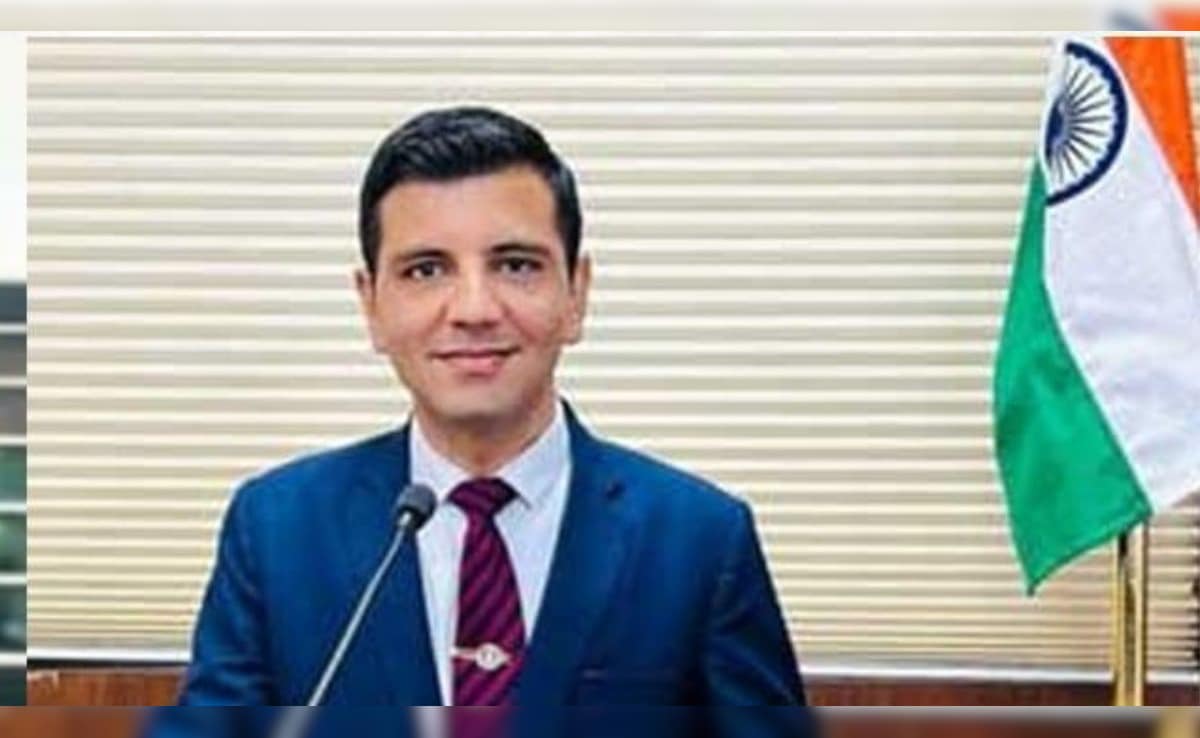 हार नहीं मानूंगा...35 बार फेल होने के बाद भी नहीं रुके कदम, IPS बनने के बाद फिर क्रैक किया UPSC