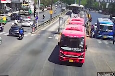 AI-Driven Traffic Control Launched In Ahmedabad To Cut Signal Delays,Congestion: Here's How It Works