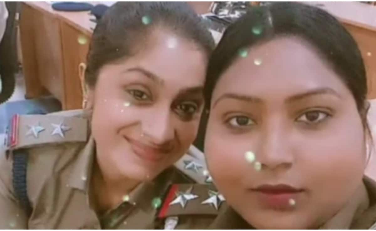 Bihar: वदी पहनकर 'दोस्त कैसे बनाने चाहिए' बताने वाली महिला दरोगा का हाल देख लें, SP के लौटते ही नपना तय!