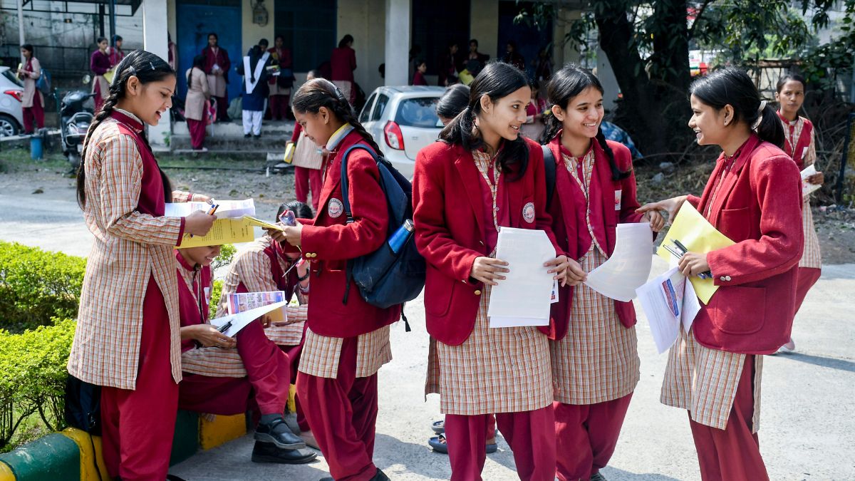 UP Board Result 2026 LIVE: यूपी बोर्ड 10वीं और 12वीं रिजल्ट का काउंटडाउन शुरू, जानें कहां चेक कर सकेंगे नतीजे