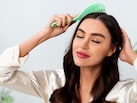 Hair Fall ने कर दिया है परेशान? ये Shampoo देंगे आराम, खुजली-ड्रैंडफ से मिलेगा छुटकारा