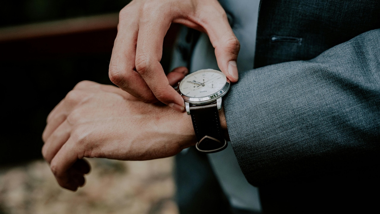 Buying A Watch? Heres How To Match It Perfectly With Your Skin Tone Buying A Watch? Heres How To Match It Perfectly With Your Skin Tone