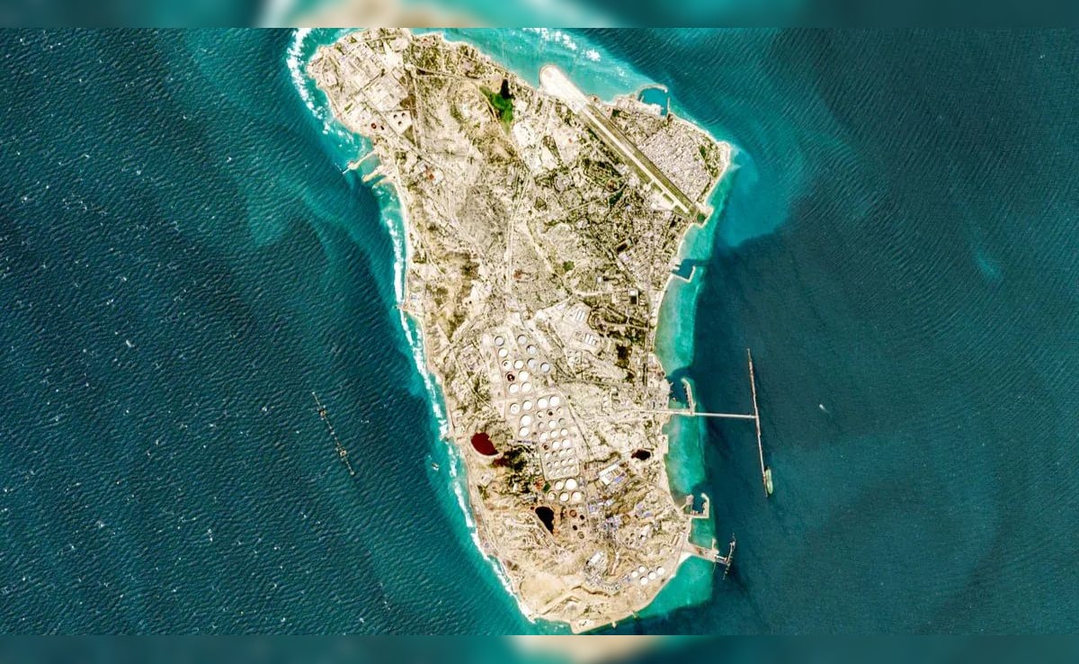 LIVE: ईरान के लिए आज कयामत की रात... खार्ग द्वीप पर कई हमले, इजरायल ने रेलवे ब्रिज भी उड़ाया