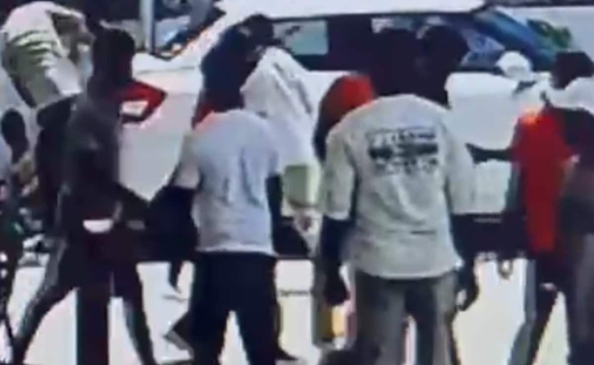 जयपुर में पंप के कर्मचारियों से मारपीट, पीपे में पेट्रोल भरने से मना किया तो बदमाशों ने पीटा, कैश लूटकर फरार