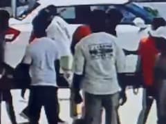 जयपुर में पंप के कर्मचारियों से मारपीट, पीपे में पेट्रोल भरने से मना किया तो बदमाशों ने पीटा, कैश लूटकर फरार