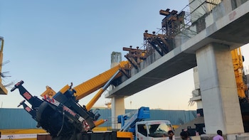 Mumbai: Beam Collapses At Bandra Kurla Complex Metro Construction Site During Lifting