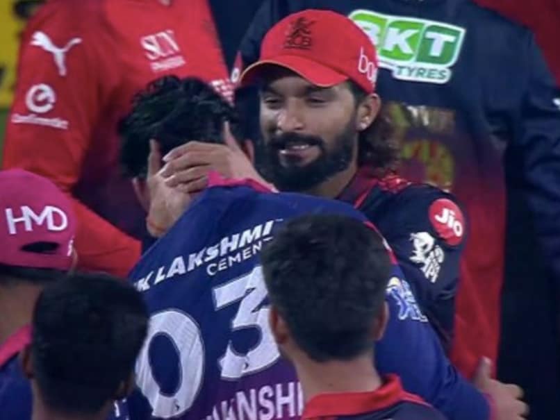 RCB Skipper Grabs Vaibhav Sooryavanshi By The Neck In Playful Banter - Video Goes Viral