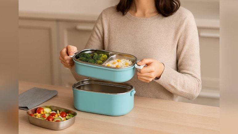 तेज़ गर्मी में भी फ्रेश रहेगा टिफिन का खाना, जानें लंच पैक करने के इजी टिप्स, देखें Lunch Box की बेस्ट डील्स