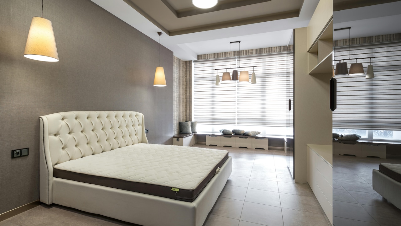 5 Mattress Protectors That Help Hot Sleepers Rest Better