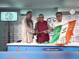 बंगाल में वोटिंग से कुछ पहले बीजेपी को झटका, नेताजी के प्रपौत्र ने थामा टीएमसी का दामन