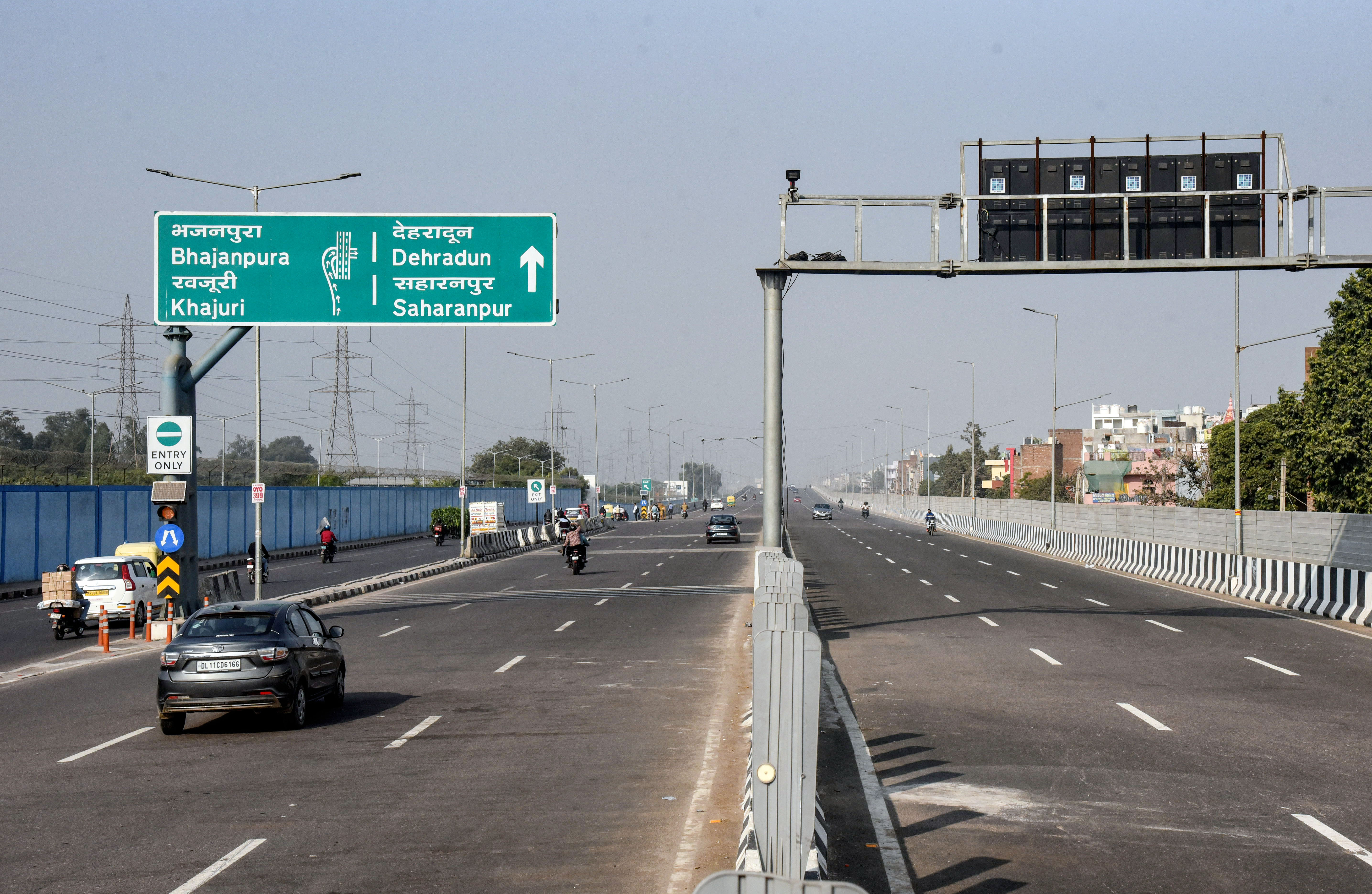 Delhi-Dehradun Expressway: 6 घंटे का सफर अब 2.5 घंटों में, जानें इस एक्सप्रेसवे की खास बातें