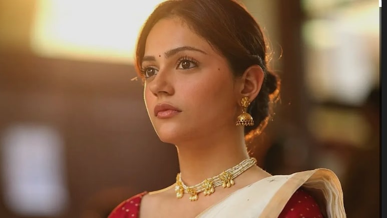 सैयारा एक्ट्रेस अनीत पड्डा पर टूटा दुखों का पहाड़, दादा के निधन से बुरी तरह बिख गई एक्ट्रेस