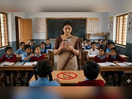स्कूल में टीचर्स के रील बनाने और मोबाइल फोन इस्तेमाल करने पर बैन, मधुबनी में डीएम का आदेश