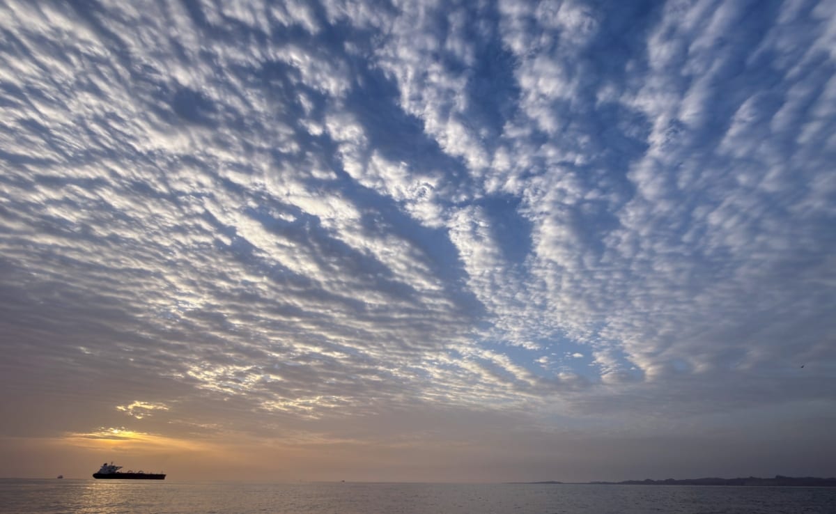 होर्मुज स्ट्रेट पर नियंत्रण किसका होगा, अब यह इस युद्ध में टकराव का प्रमुख बिंदु बन गया है.