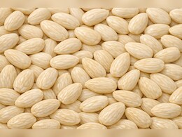 क्या आपने कभी उबले बादाम खाए हैं? जानिए ब्लैंच्ड बादाम के फायदे और बनाने का तरीका