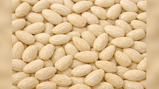 क्या आपने कभी उबले बादाम खाए हैं? जानिए ब्लैंच्ड बादाम के फायदे और बनाने का तरीका