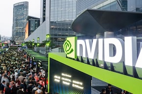 Nvidia का धमाका! AI के दम पर कमाई ₹6.8 लाख करोड़ पार, रिकॉर्ड तोड़ मुनाफे के बावजूद क्यों टूट गए शेयर?