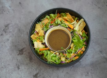 5 Easy Salad Dressings That Can Help Boost Iron Intake Naturally