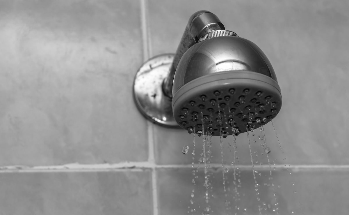 Doctors Explain: Why You Should Wait Before Showering After Coming In From The Heat