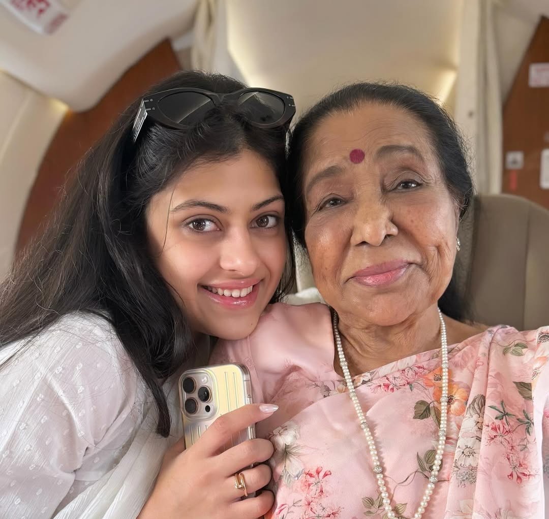 &lsquo;वह आज भी जिंदा हैं&rsquo; जनाई भोसले का दादी आशा भोसले के निधन के बाद पहला पोस्ट, इमोशनल होकर बयां किया दर्द&nbsp;