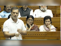 राहुल गांधी हाथ में पट्टी बांधकर पहुंचे लोकसभा, स्पीकर ने पूछा- क्या हुआ, नेता विपक्ष ने बताया चोट लग गई