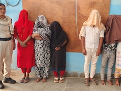 बिहार में फिल्मी स्टाइल से देह व्यापार का भांडाफोड़, पुलिस बनी ग्राहक...11 आरोपियों को दबोचा