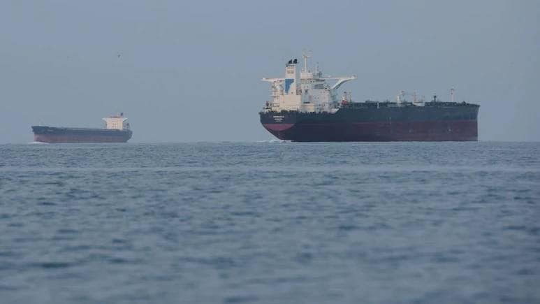 होर्मुज पार कर भारतीय टैंकर 'देश गरिमा' पहुंचा मुंबई, जानें कितने भारतीय जहाज अब भी वहां फंसे हैं?