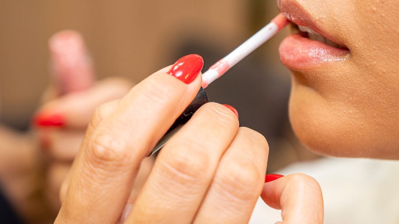 Lip Oil Decoded And Why It Is The Ultimate Everyday Essential