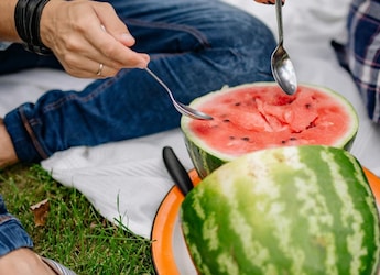 Health Coach Reveals 10 Everyday Foods That Help You Stay Full Without Extra Calories