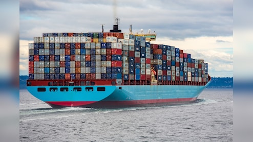 $4 Million Alternative: Shipping Firms Pay Record Premiums To Bypass Hormuz Chaos