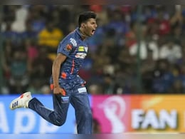 Mayank Yadav: मयंक यादव ने राजस्थान के खिलाफ मैच में इतनी स्पीड से गेंद फेंककर मचाई सनसनी